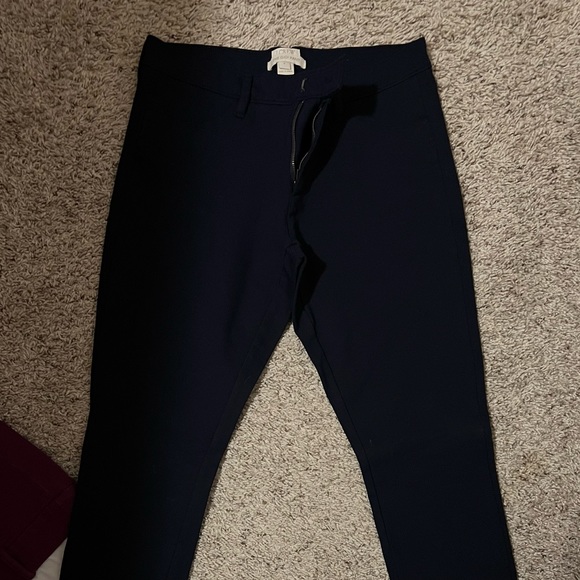 J. Crew Gigi pant(navy blue) stretch pant in size 6 ( burgundy ) - Picture 2 of 7